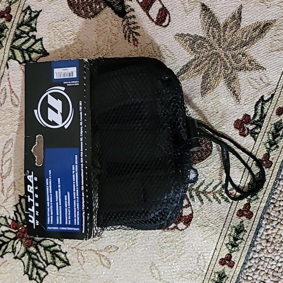 Brand NWT unopened Ultra wheels inline skate wrist Guards Size 12+ up to adult - Picture 2 of 8
